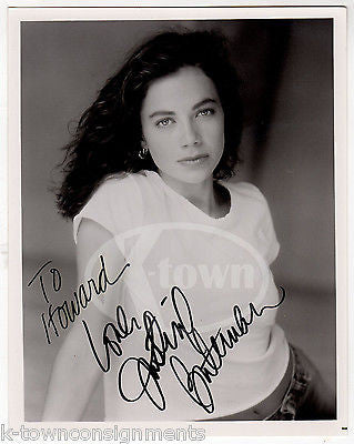 JUSTINE BATEMAN ARRESTED DEVELOPMENT ACTRESS ORIGINAL AUTOGRAPH SIGNED PHOTO - K-townConsignments