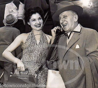 JIMMY DURANTE & COPACABANA GIRLS BOARD AMERICAN AIRLINES FLIGHT PRESS PHOTO 1954 - K-townConsignments