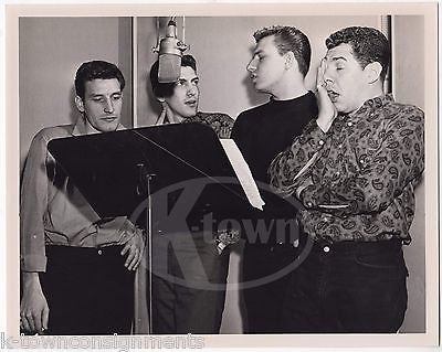 THE FOUR COINS SINGING GROUP VINTAGE FRANK DRIGGS COLLECTIONCANDID  MUSIC PHOTO - K-townConsignments