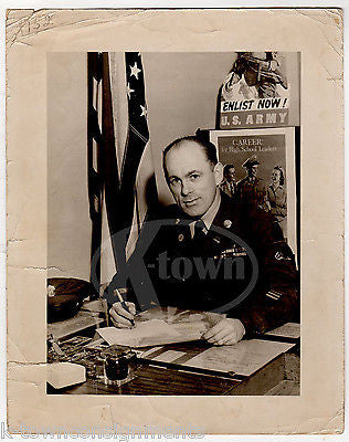 US ARMY RECRUITMENT CENTER POSTERS SERGEANT VINTAGE WWII MILITARY FILE PHOTO - K-townConsignments