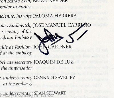 JOHN GARDNER THEATRE STAGE ACTOR AUTOGRAPH SIGNED THEATRE PLAYBILL PAGE - K-townConsignments
