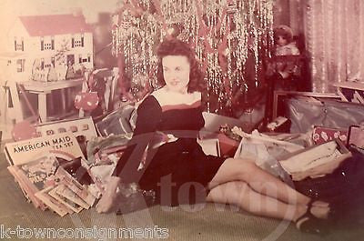 FASHIONABLE WIFE UNDER THE CHRISTMAS TREE DOLLHOUSE & PRESENTS VINTAGE PHOTO - K-townConsignments