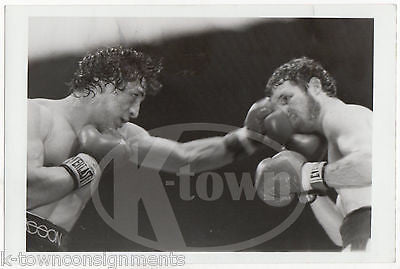 RAY BOOM BOOM MANCINI VS GEORGE FEENEY BOXING MATCH VINTAGE ACTION PHOTOS 1983 - K-townConsignments