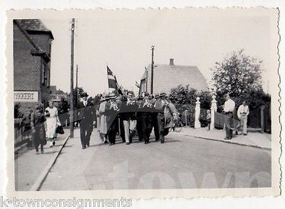MARCHING BAND PARADE SCENE & POLITICAL SPEECH VINTAGE SNAPSHOT PHOTOS LOT - K-townConsignments