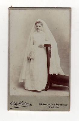 LOVELY YOUNG FRENCH ETHNIC GIRL IN CONFIRMATION DRESS ANTIQUE CDV PHOTO PARIS - K-townConsignments