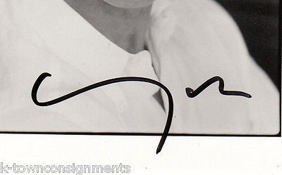 MICHAEL YORK ENGLISH STAGE & MOVIE ACTOR VINTAGE AUTOGRAPH SIGNED PHOTOGRAPH - K-townConsignments