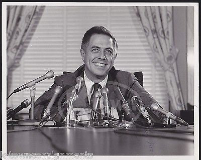 JAMES BUCKLEY NEW YORK SENATOR & COURT JUDGE VINTAGE AUTOGRAPH SIGNED PHOTO - K-townConsignments