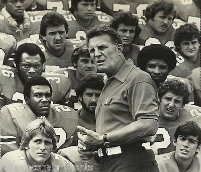 LOU SABAN UNIVERSITY OF MIAMI HURRICANES VINTAGE NCAA FOOTBALL PRESS PHOTO - K-townConsignments