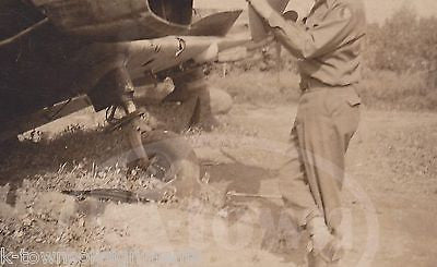 WWII BOMBER PLANES US ARMY AIR FORCE SOLDIERS VINTAGE SNAPSHOT PHOTOGRAPHS - K-townConsignments
