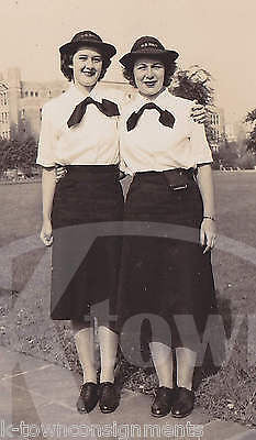 WAVES YOUNG MILITARY WOMEN IN UNIFORM VINTAGE WWII HOMEFRONT SNAPSHOT PHOTO - K-townConsignments