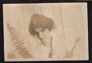 BLACK FACE MINSTREL GIRL CROSS DRESSING MAN HOUSE FLOOD & DOGS ANTIQUE SNAPSHOTS - K-townConsignments