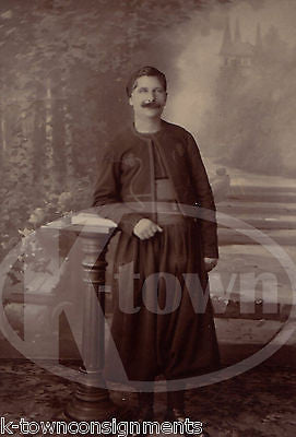 ETHNIC MAN IN TURKISH COSTUME CLOTHING ANTIQUE CABINET CARD PHOTO - K-townConsignments