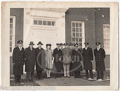 WWII MARINE OFFICERS IN UNIFORM VINTAGE MILITARY HOMEFRONT SNAPSHOT PHOTO - K-townConsignments