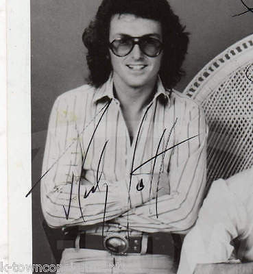 LARRY GATLIN BROTHERS BAND VINTAGE AUTOGRAPH SIGNED COLUMBIA RECORDS PROMO PHOTO - K-townConsignments