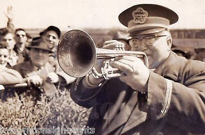 KARL RISSLAND JAMAICA RACE DAY BUGLER MUSICIAN VINTAGE NEWS PRESS PHOTO 1958 - K-townConsignments