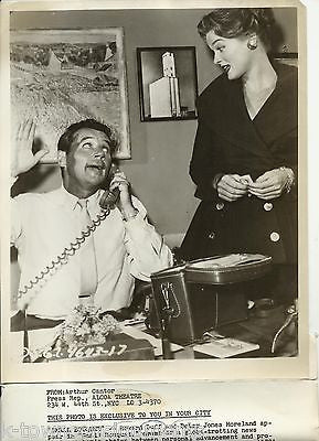 SMALL BOUQUET HOWARD DUFF BETSY JONES MORELAND ALCOA THEATRE VINTAGE PRESS PHOTO - K-townConsignments