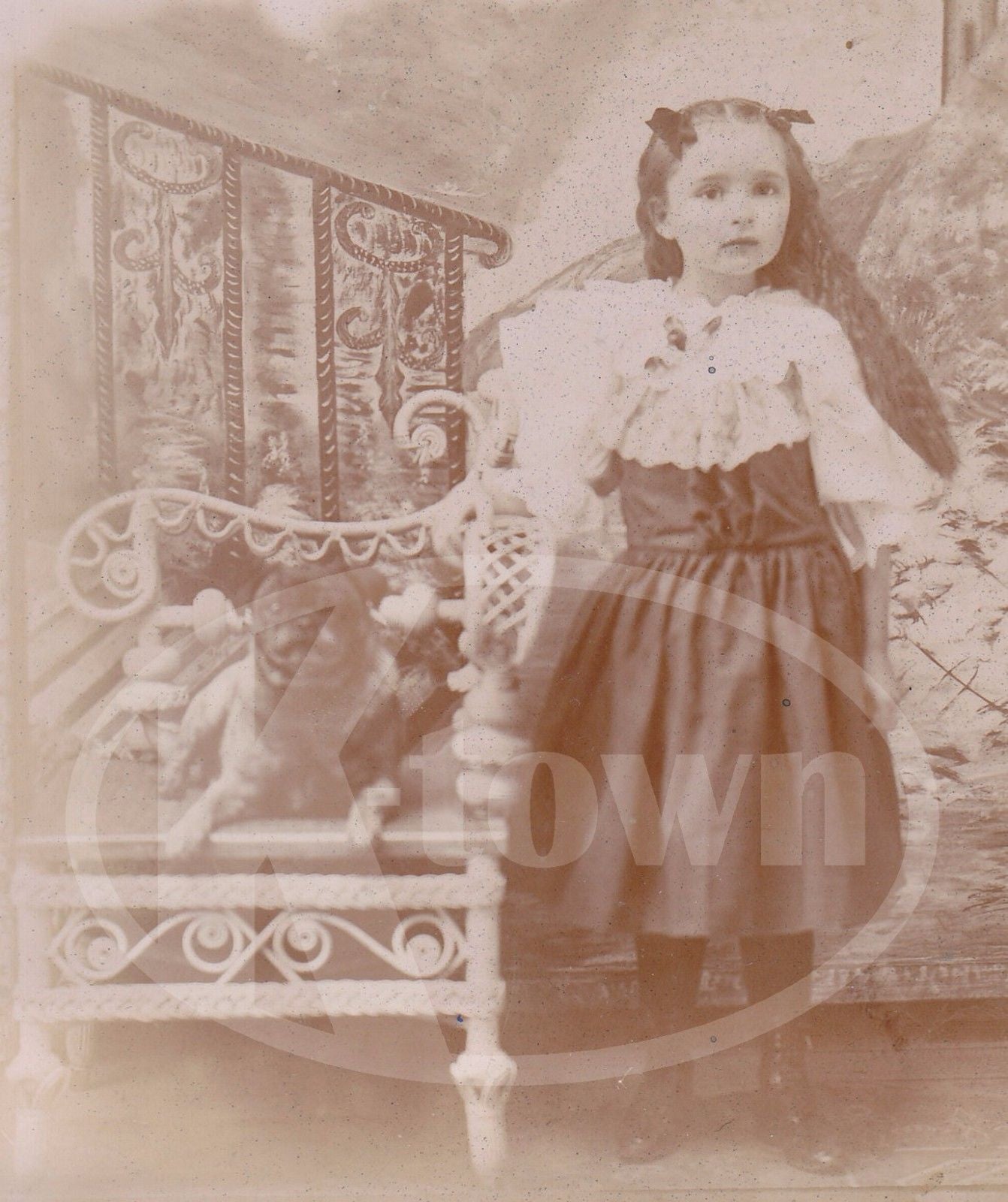 PUG PUPPY DOG & ETHNIC LITTLE GIRL CABINET CARD PHOTO W/ PHOTOGRAPHER'S NOTES - K-townConsignments