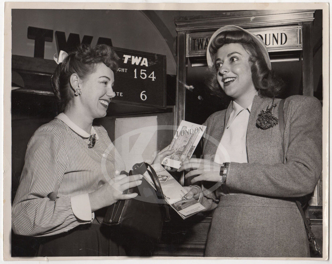 DOROTHEA MCFARLAND PATRICIA ENGLAND MOVIE ACTRESSES VINTAGE TWA PHOTO 1948 - K-townConsignments