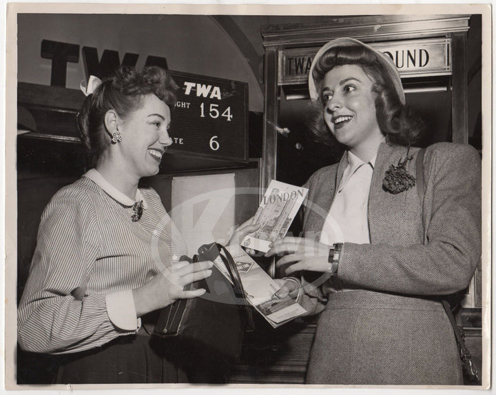 DOROTHEA MCFARLAND PATRICIA ENGLAND MOVIE ACTRESSES VINTAGE TWA PHOTO 1948 - K-townConsignments