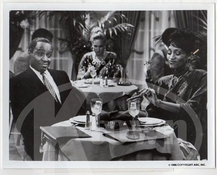 ROBERT GUILLAUME KETTY LESTER BENSON TV SHOW VINTAGE STUDIO PROMO PHOTO - K-townConsignments