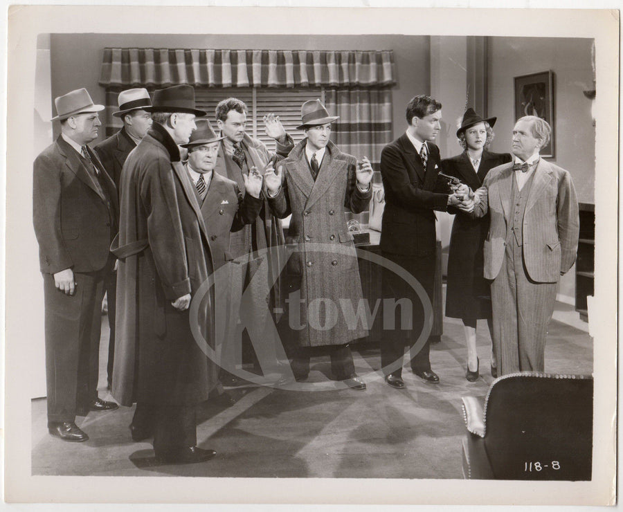 UNDERCOVER AGENT SPY MOVIE ACTORS STICK-UP SCENE VINTAGE MOVIE STILL PHOTO - K-townConsignments