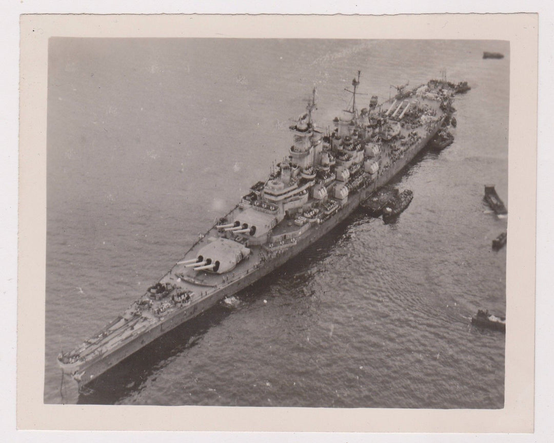 USS IOWA US NAVY BATTLESHIP VINTAGE WWII MILITARY SNAPSHOT PHOTOGRAPH - K-townConsignments