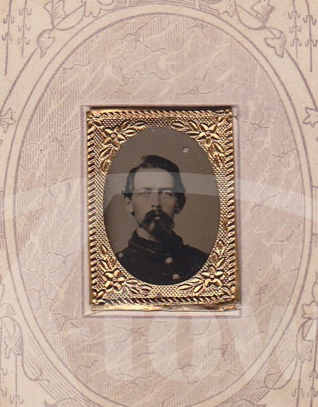 OHIO CIVIL WAR SOLDIER W/ FINE MUSTACHE MINIATURE TINTYPE PHOTO CINCINATI OHIO - K-townConsignments