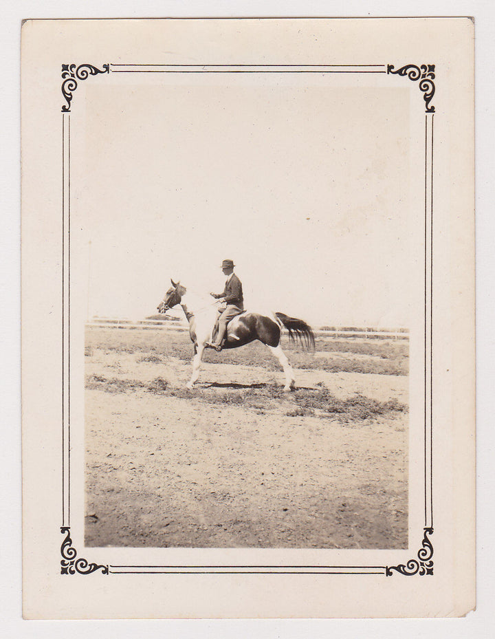 PROFESSIONAL SHOW HORSE EQUESTRIAN RIDER POSE FINE ANTIQUE SNAPSHOT PHOTOGRAPH - K-townConsignments