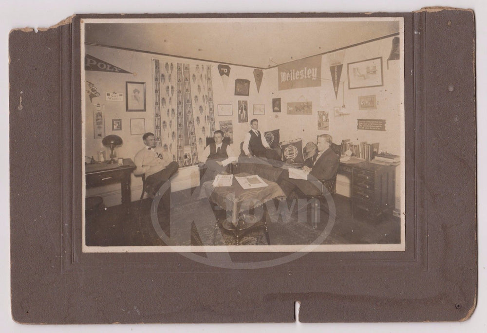 WELLESLEY COLLEGE UNIVERSITY FRATERNITY DORM ROOM SPORTS ANTIQUE PHOTO ON BOARD - K-townConsignments