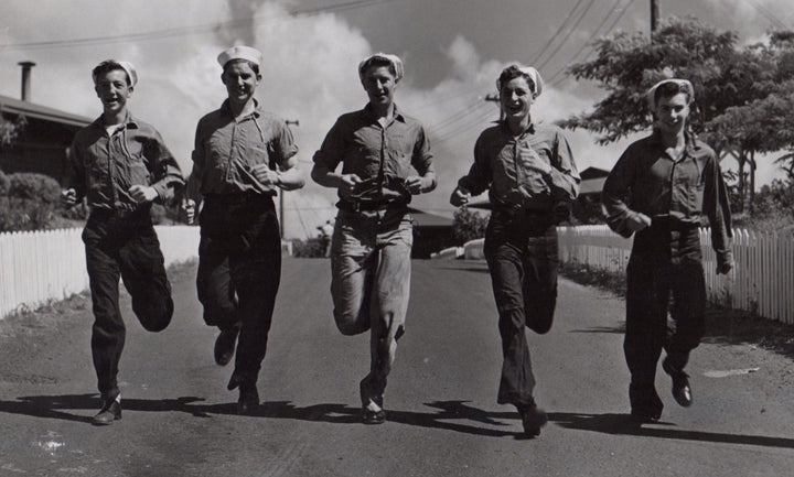 WWII SAILOR BOYS ATOMIC BOMB CREW OPERATION CROSSROADS LARGE 11x14 PHOTOGRAPH - K-townConsignments