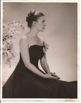 MRS EDWARD LATHAM PRESS PHOTO GIRLS VACATION FUND CAMP MANITOU HOTEL WEYLIN 1938 - K-townConsignments