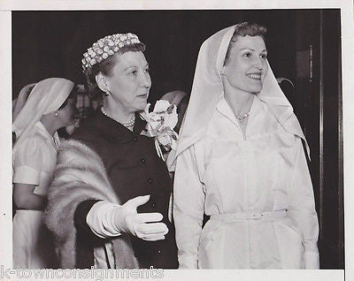 PAT NIXON RED CROSS LUNCHEON VINTAGE 1950s PRESS PHOTO - K-townConsignments