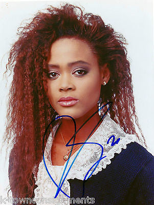 ROBIN GIVENS TV ACTRESS ORIGINAL AUTOGRAPH SIGNED PROMO PHOTO - K-townConsignments