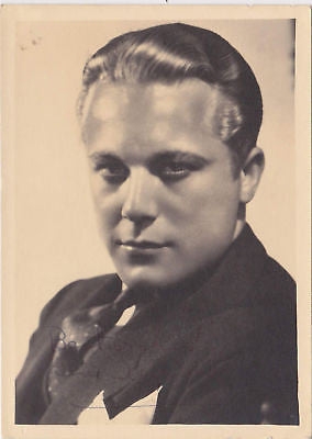 GENE RAYMOND ACTOR VINTAGE AUTOGRAPH SIGNED PHOTO - K-townConsignments