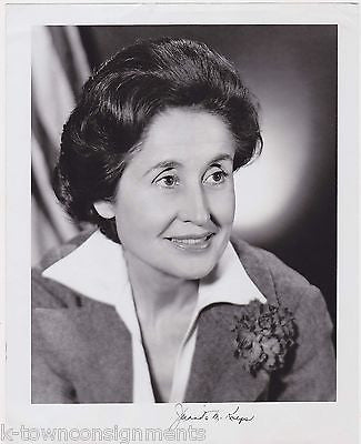JUANITA KREPS JIMMY CARTER SECRETARY OF COMMERCE VINTAGE AUTOGRAPH SIGNED PHOTO - K-townConsignments