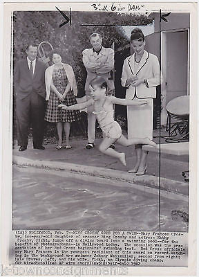 BING  & KTHY CROSBY DAUGHTER MARY JUMPS INTO POOL  VINTAGE NEWS PRESS PHOTO - K-townConsignments