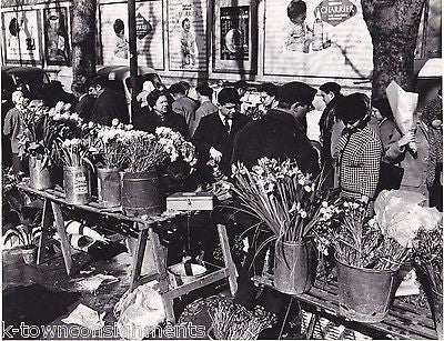 FRENCH MARSEILLE FLOWER MARKET CARRIER VINTAGE PROFESSIONAL TRAVEL PHOTO - K-townConsignments