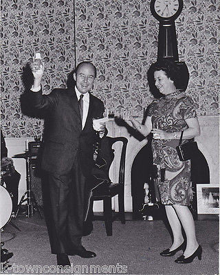 SILLY STRING AT THE WHITE HOUSE VINTAGE OFFICIAL POLITICAL PARTY PHOTOS - K-townConsignments
