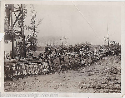 WWI GERMAN AUSTRIAN INFANTRY SOLDIERS BATTLE VINTAGE MILITARY NEWS PRESS PHOTO - K-townConsignments