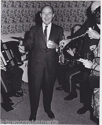 SILLY STRING AT THE WHITE HOUSE VINTAGE OFFICIAL POLITICAL PARTY PHOTOS - K-townConsignments