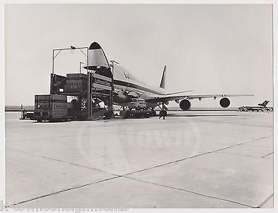 LUFTHANSA AIRWAYS BOEING 747 JET AIRPLANE VINTAGE AIRLINE ADVERTISING PHOTO - K-townConsignments