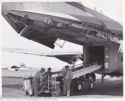 FRENCH AIRLINE PLANE LUGGAGE HANGAR VINTAGE PROFESSIONAL TRAVEL PHOTO - K-townConsignments
