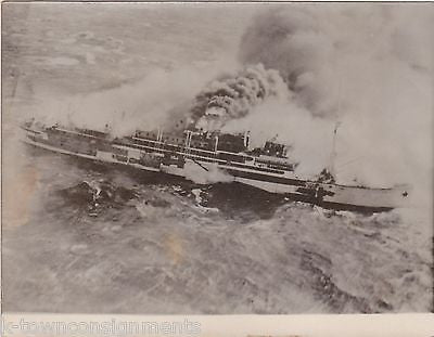 BOMBED SINKING TRANSPORT or CARGO SHIP (?) VINTAGE WWII FRENCH NEWS PHOTO 1939 - K-townConsignments