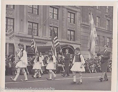 LYONS CLUB INTERNATIONAL PARADE FLOAT VINTAGE PATRIOTIC SNAPSHOT PHOTOS - K-townConsignments