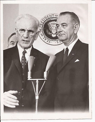 LYNDON JOHNSON PRESS PHOTO PRESIDENT MCCORMACK DC 1963 - K-townConsignments