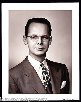 FABIAN BACHRACH ICONIC PRESIDENTIAL PHOTOGRAPHER VINTAGE 1940s SELF PHOTOGRAPH - K-townConsignments