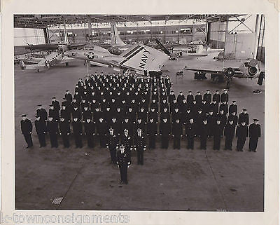 UNITED STATES NAVY AIR FORCE VINTAGE GROUP PHOTO IN FIGHTER PLANE HANGAR 8x10 - K-townConsignments
