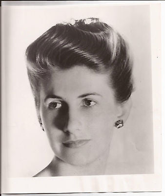 SARAH TOMERLIN LEE PRESS PHOTO HOUSE BEAUTIFUL EDITOR HARPER'S BAZAAR VINTAGE - K-townConsignments