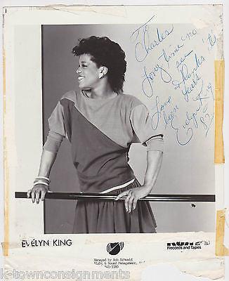 EVELYN CHAMPAGNE KING R&B MUSIC VINTAGE AUTOGRAPH SIGNED STUDIO PROMO PHOTO - K-townConsignments