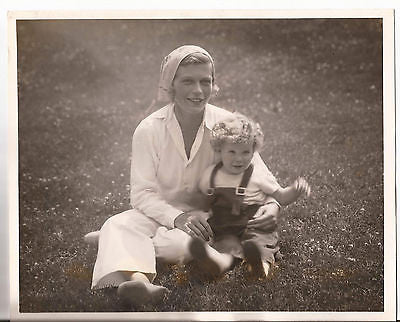 MRS REGAN MCKINNEY PRESS PHOTO OLD WESTBURY LONG ISLAND JEAN REGAN VINTAGE 1930S - K-townConsignments